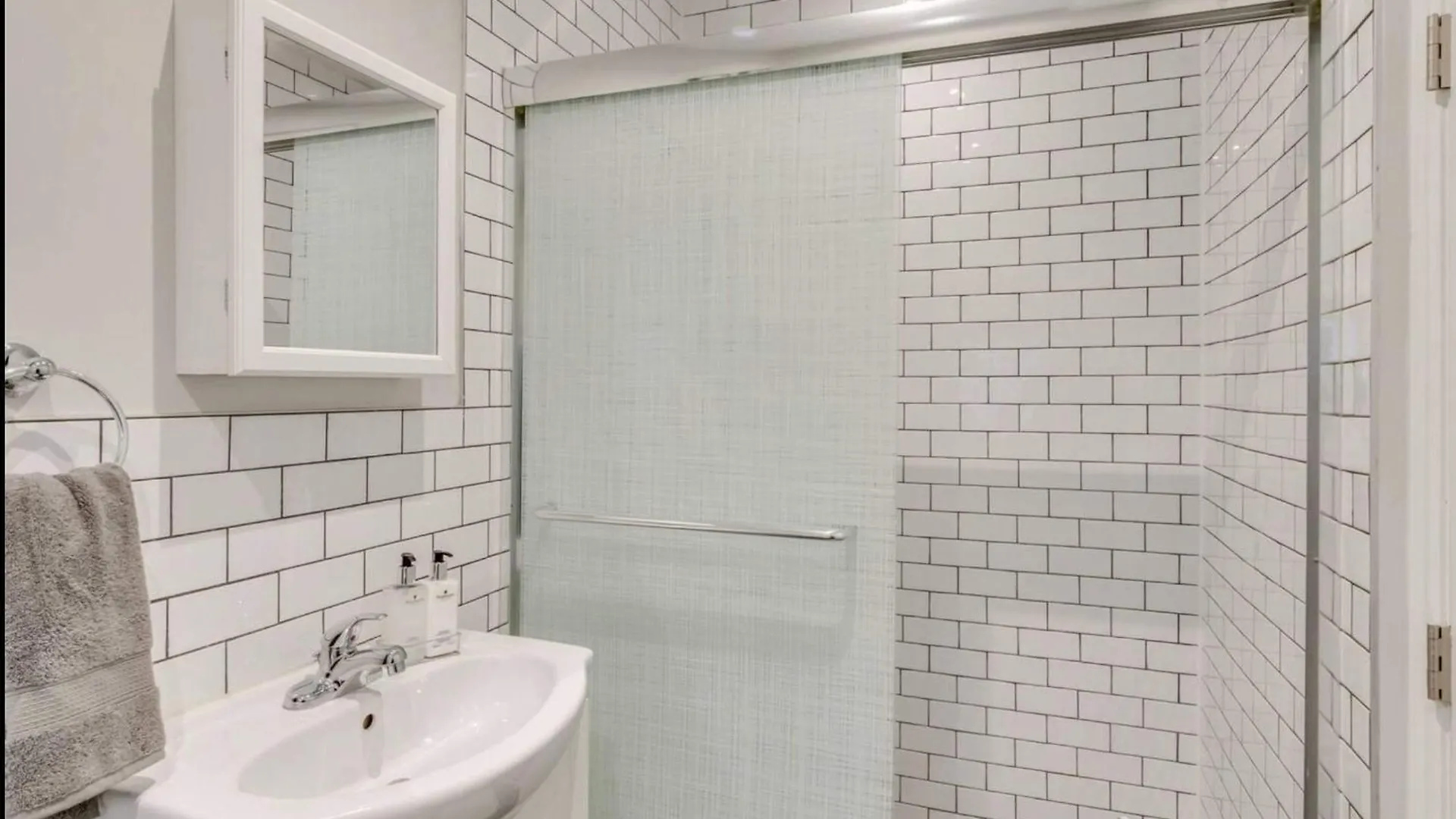 Casa Queen - Unique 2Br Suite In Leslieville Toronto 0*,